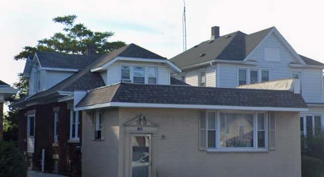 Photo of 2060 Douglas Ave, Racine, WI 53402