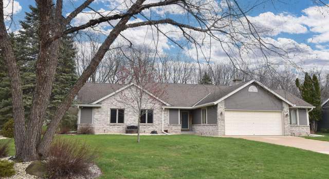 Photo of N73W22600 White Ash Ct, Sussex, WI 53089