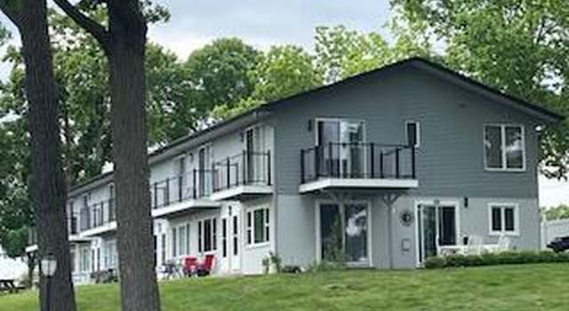 Photo of 3405 S Browns Lake Dr #39, Burlington, WI 53105