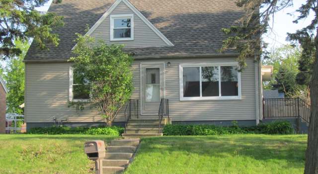 Photo of 827 Columbia Ave, South Milwaukee, WI 53172