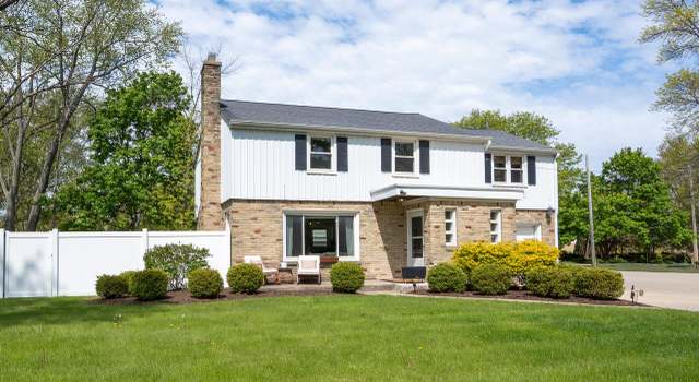 Photo of 6935 N Yates Rd, Fox Point, WI 53217