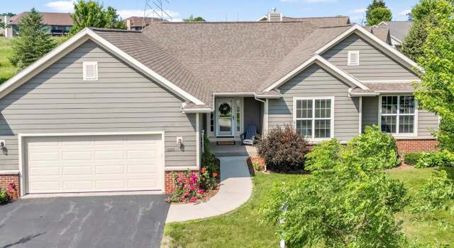 Photo of 1820 Misty Ridge Ln, Grafton, WI 53024