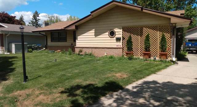 Photo of 9446 W Lynx Ct, Milwaukee, WI 53225