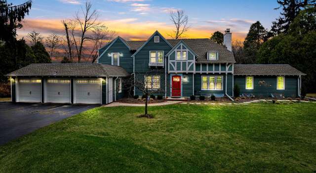 Photo of 9318 N Lake Dr, Bayside, WI 53217