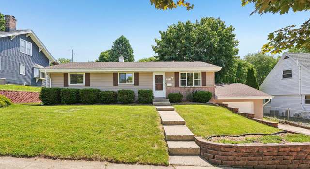 Photo of 235 Jasper Ln, Waukesha, WI 53188