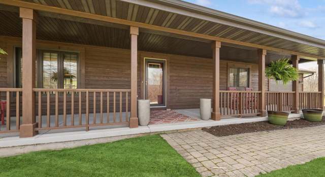 Photo of 1367 Edgewood Dr, Lake Geneva, WI 53147