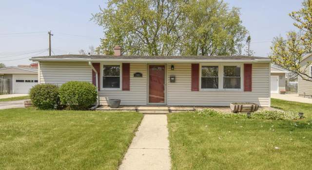 Photo of 2608 Pinehurst Ave, Racine, WI 53403