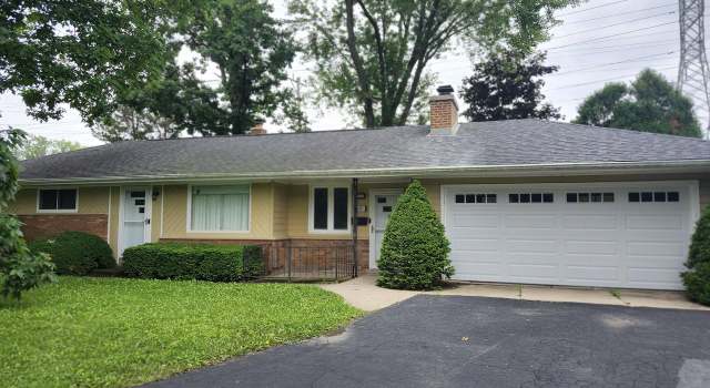 Photo of 6001 N Sidney Pl, Glendale, WI 53209