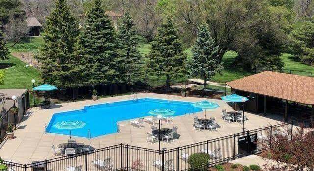 Photo of 6100 W Stonehedge Dr #107, Greenfield, WI 53220