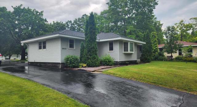 Photo of 2620 Driftwood Trl, Burlington, WI 53105