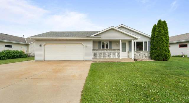 Photo of 1424 Meridian Ave, West Bend, WI 53095