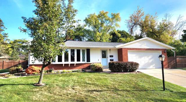 Photo of 2512 Glenside Cir, Sheboygan, WI 53081