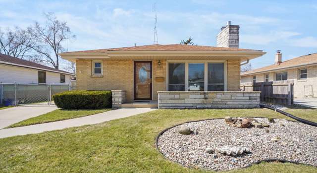 Photo of 1720 West Lawn Ave, Racine, WI 53405