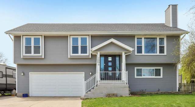 Photo of 1096 E Libby Ct, Oak Creek, WI 53154