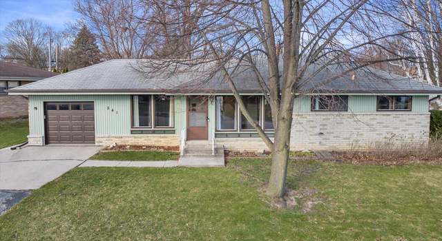 Photo of 541 N 109th St, Wauwatosa, WI 53226