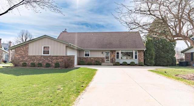 Photo of 3451 Oak Tree Ln, Racine, WI 53405