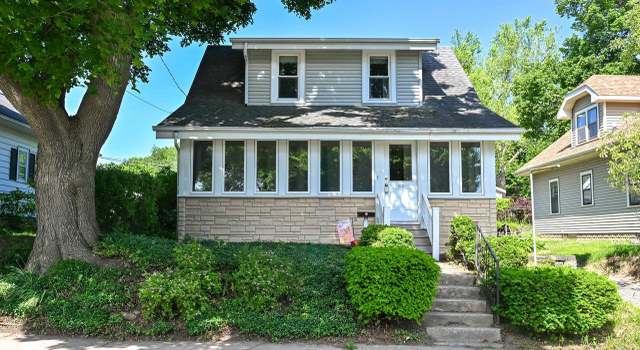 Photo of 318 Hyde Park Ave, Waukesha, WI 53188