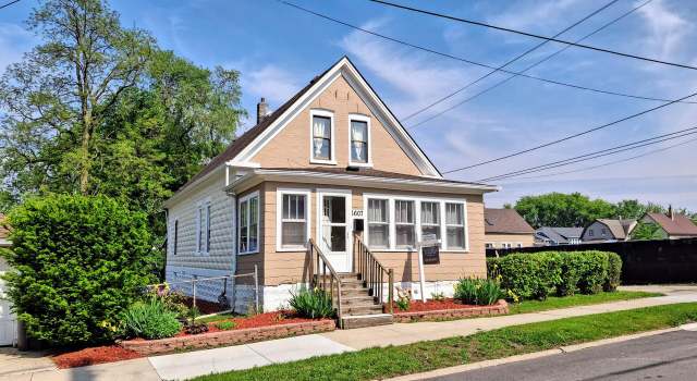 Photo of 1607 13th Ave, South Milwaukee, WI 53172