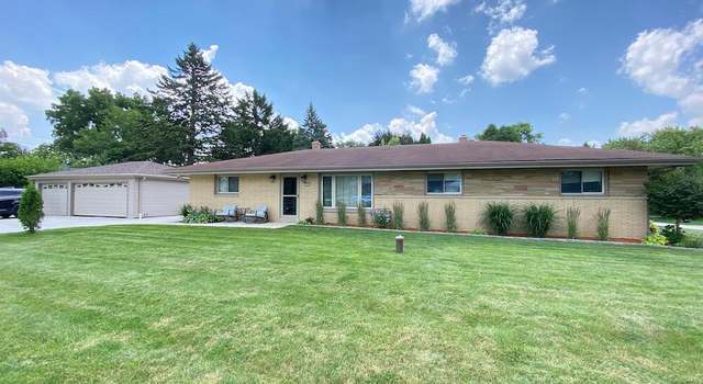 Photo of 5500 S St Mary'S Dr, New Berlin, WI 53151
