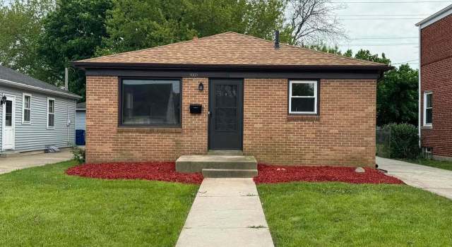 Photo of 3005 Dwight St, Racine, WI 53403