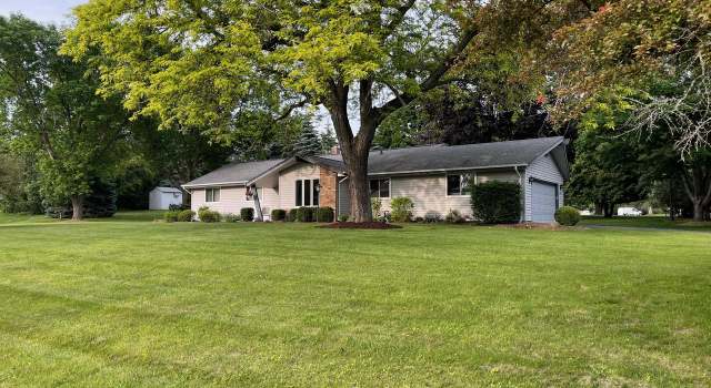 Photo of N54W33114 Linden Circle East Cir, Nashotah, WI 53058
