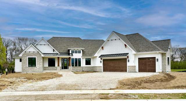 Photo of 298 River Oaks Cir, Delafield, WI 53018