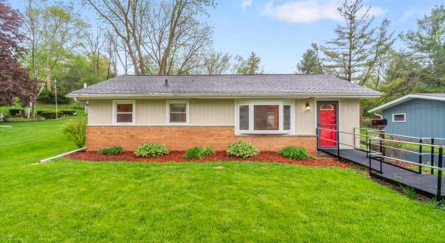 Photo of 204 Marguerite Ct, Mayville, WI 53050