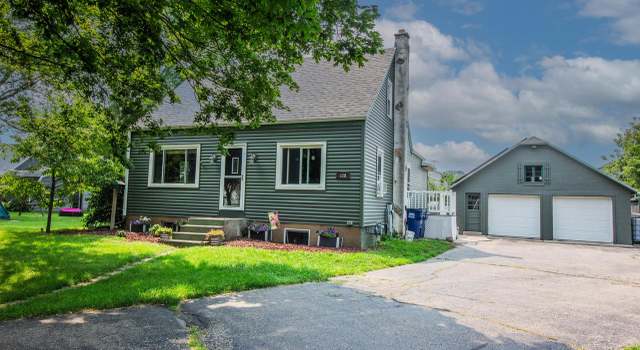 Photo of 119 Oak St, Slinger, WI 53086