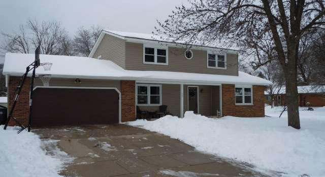 Photo of 1202 Greenridge Dr, Onalaska, WI 54650