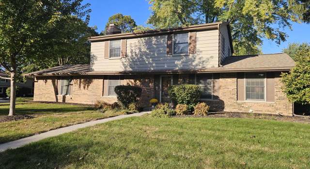 Photo of 1900 Laura Ln, Waukesha, WI 53186