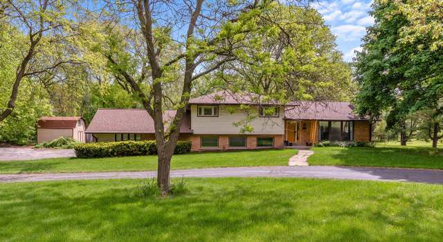 Photo of 4350 Meadow View East Vw, Brookfield, WI 53005
