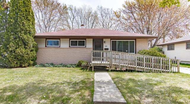 Photo of 3341 Hamlin St, Racine, WI 53403