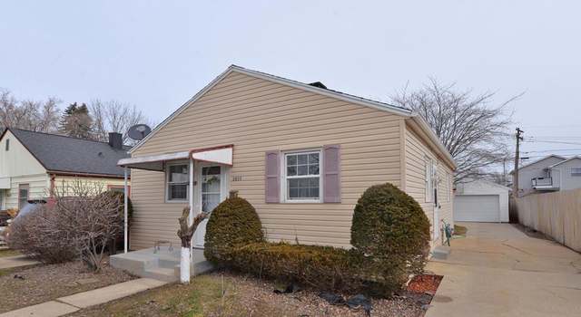 Photo of 2033 Hayes Ave, Racine, WI 53405