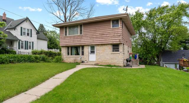 Photo of 231 Prospect Ave, Pewaukee, WI 53072