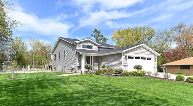 Property at 12110 44th Ave, Pleasant Prairie, WI 53158, 4 beds, 3 baths
