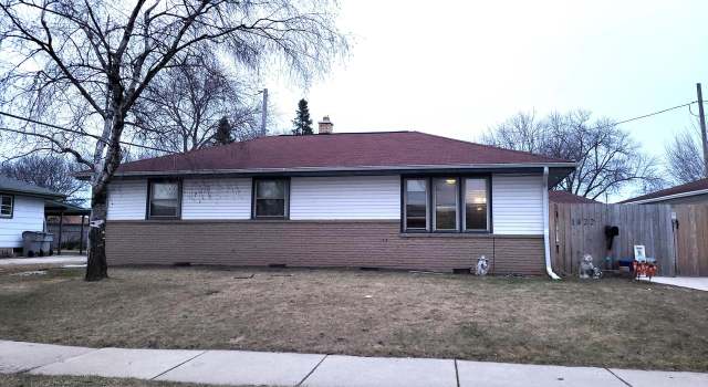 Photo of 1422 W Granada St, Milwaukee, WI 53221