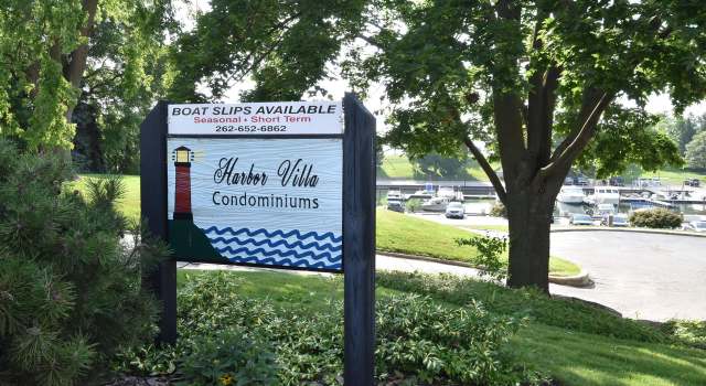 Photo of 4809 5th Ave #2, Kenosha, WI 53140