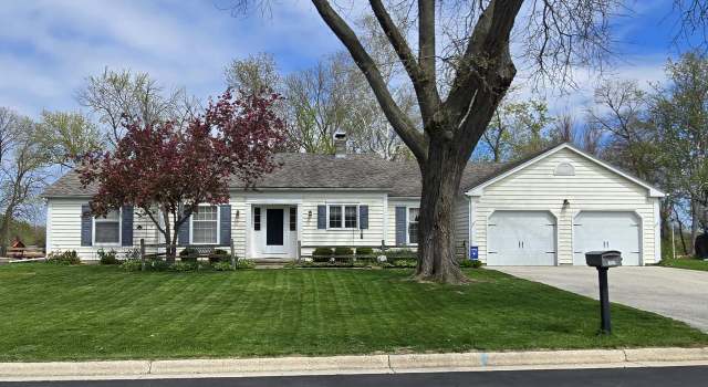 Photo of 757 Pinecrest Dr, Jefferson, WI 53549