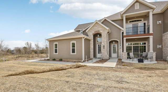 Photo of 2844 Fox Lake Cir Unit 16 202, Waukesha, WI 53189