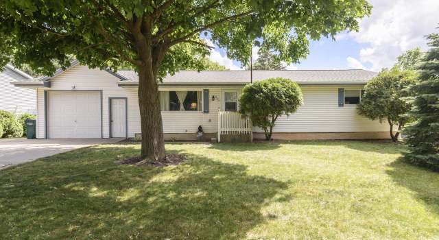 Photo of 443 Raintree Dr, Fort Atkinson, WI 53538