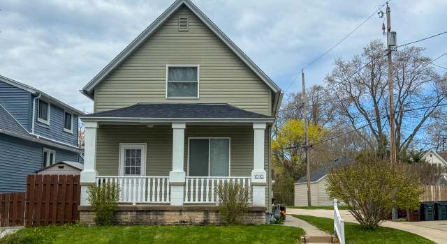 Photo of 1010 Oak St, South Milwaukee, WI 53172