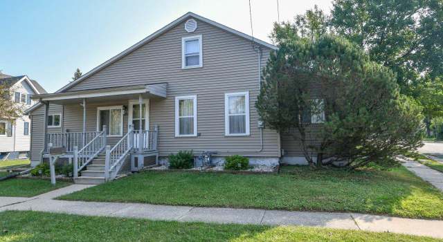 Photo of 401 N Monroe St, Watertown, WI 53098