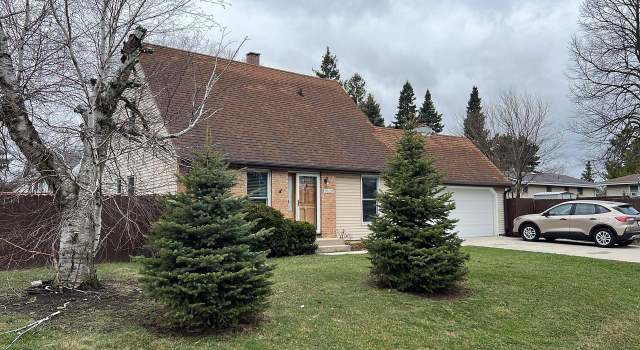 Photo of 3520 Southwood Dr, Racine, WI 53406