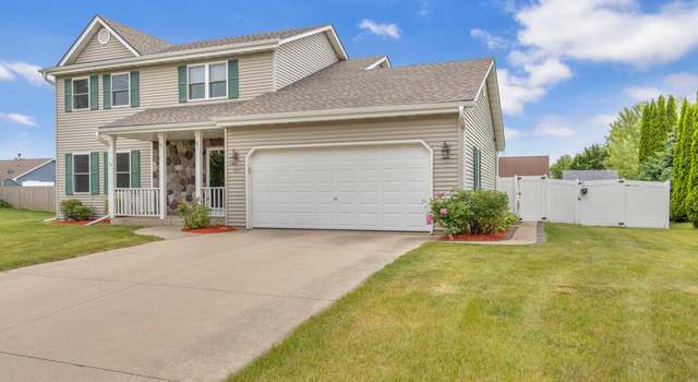 Photo of 121 N White Oak Way, Saukville, WI 53080