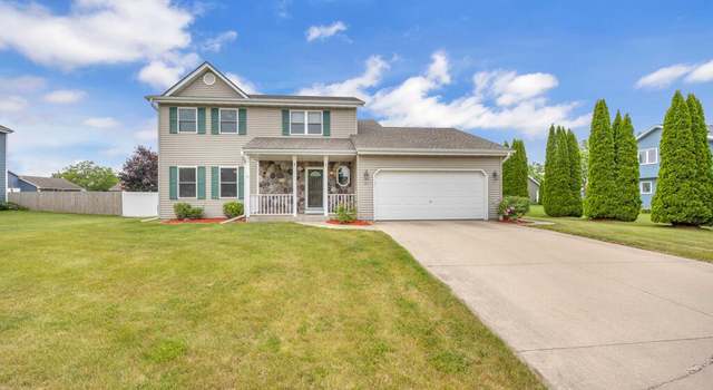 Photo of 121 N White Oak Way, Saukville, WI 53080