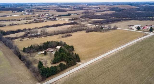 Photo of N6319 Hilltop Ln, Johnson Creek, WI 53038