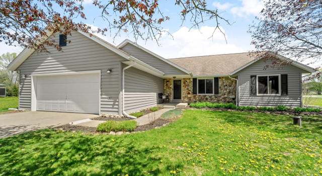 Photo of S95W35525 Bennington Dr, Eagle, WI 53119