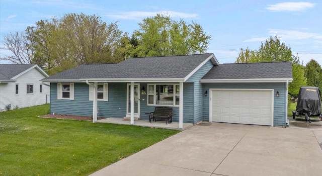 Photo of N160W19391 Stonehedge Dr, Jackson, WI 53037