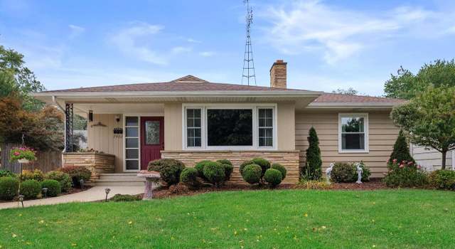 Photo of 7402 Pershing Blvd, Kenosha, WI 53142