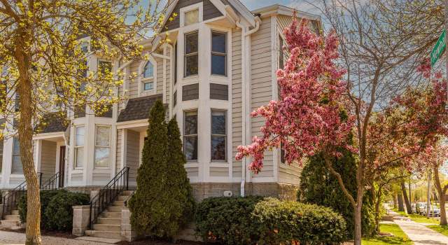 Photo of 1603 E Park Pl, Milwaukee, WI 53211